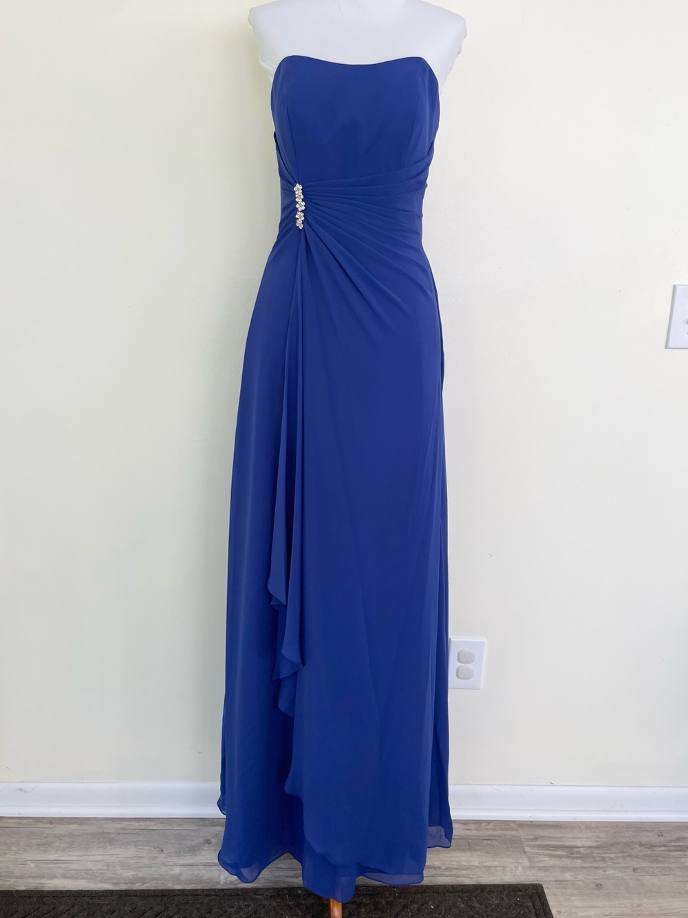 NWT Mori Lee Strapless Chiffon Dress w Draping & Beading in “Royple” Blue 6 Prom